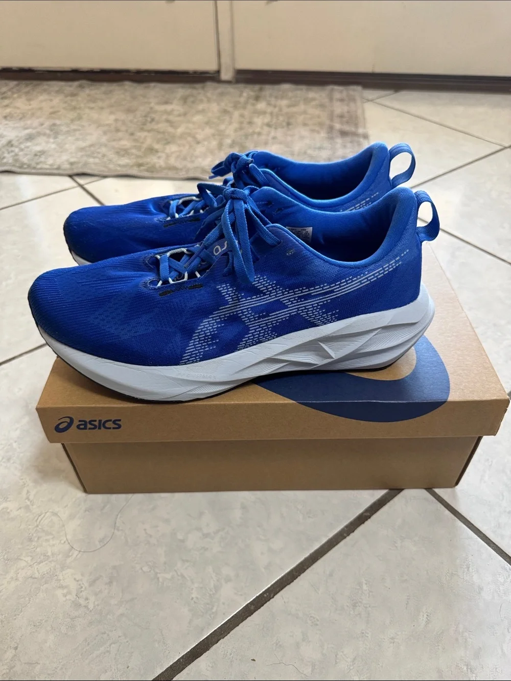Asics Novablast 5 | Illusion Blue | Mens 10.5 Wide (2E)
